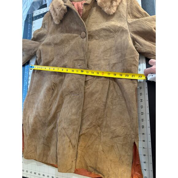 Vintage 1960s Youthmodes Petites Tan Suede Coat w Real Mink Collar, Union Made - Picture 10 of 16